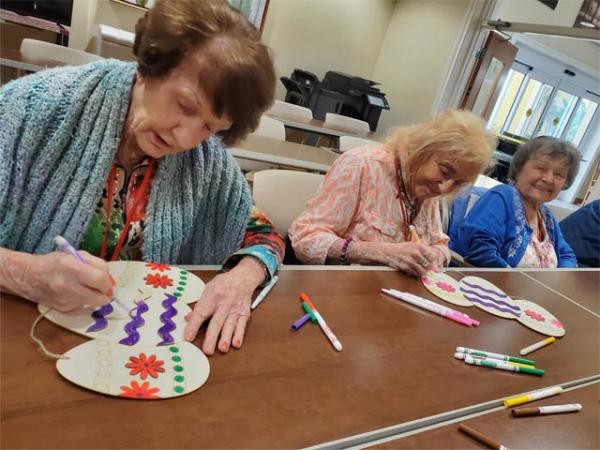 memory-care-blog-aravilla-sarasota-fun-activities-for-seniors-with