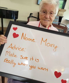 Aravilla senior resident with Valentines message