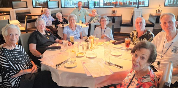 assisted living residents eating out for lunch
