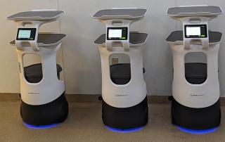 food robots at Aravilla Sarasota