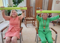 seniors with memory disorders staying active