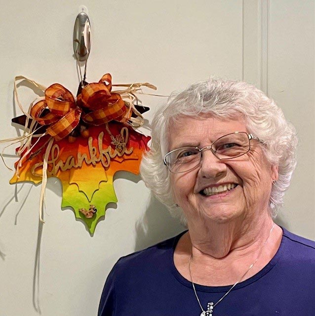 happy assisted living resident Aravilla Sarasota