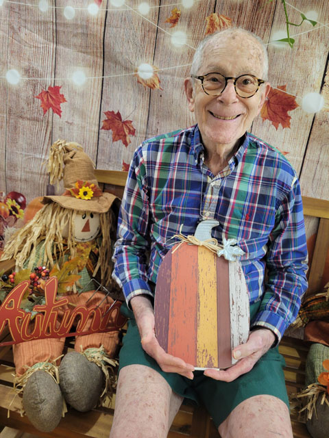 happy senior resident on Thanksgiving