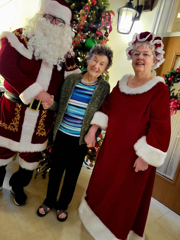 holiday celebrations at Aravilla Sarasota Memory Care