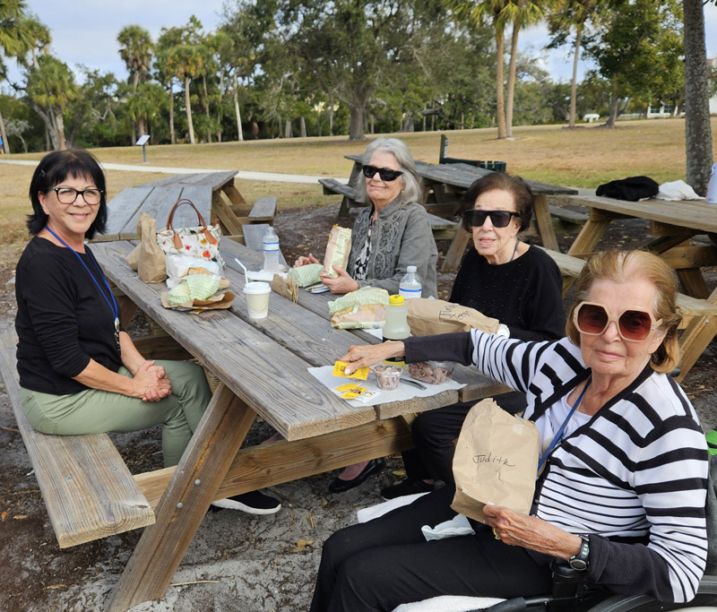 Aravilla Sarasota excursions for senior residents