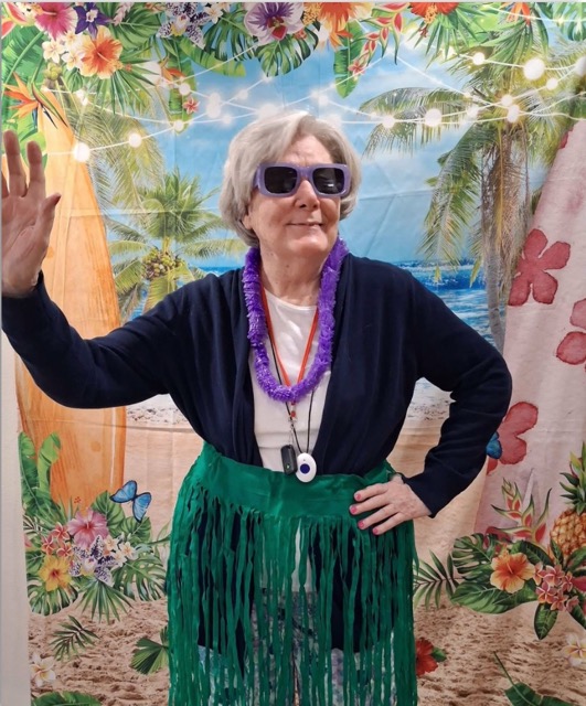 luau fun at memory care Aravilla Sarasota