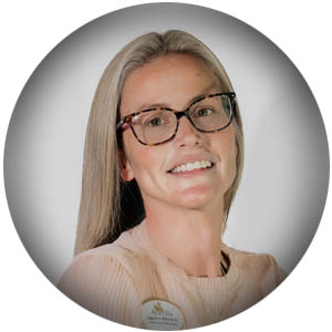 Lauren Wheless, Executive Director Lauren Wheless, Executive Director - Aravilla Sarasota