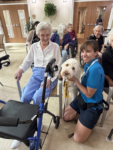 dog therapy at memory care Aravilla Sarasota